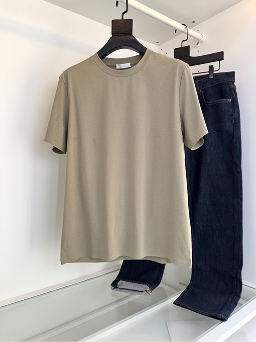 プラダスーパーコピー三角ロゴワッペン装飾 クルーネック半袖Tシャツ