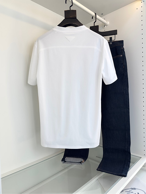 プラダスーパーコピー三角ロゴワッペン装飾 クルーネック半袖Tシャツ