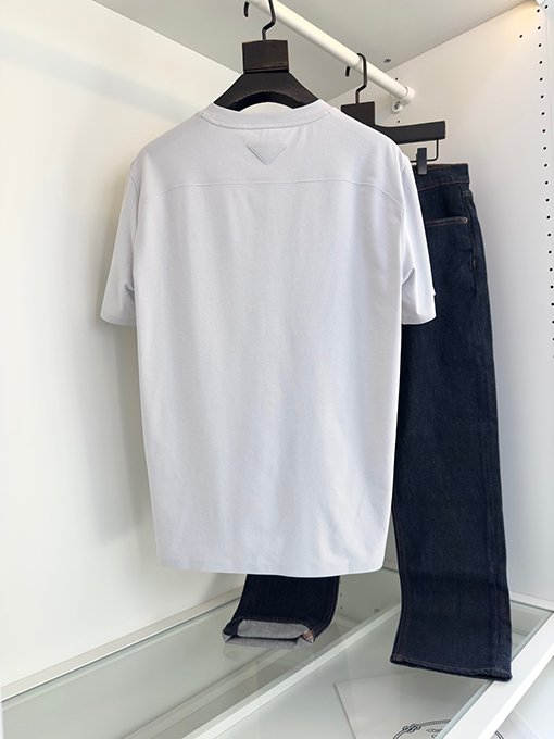 プラダスーパーコピー三角ロゴワッペン装飾 クルーネック半袖Tシャツ