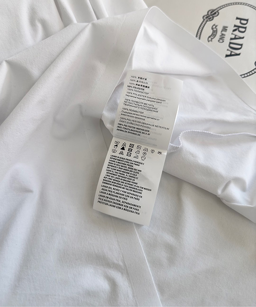 プラダスーパーコピー三角ロゴワッペン装飾 クルーネック半袖Tシャツ