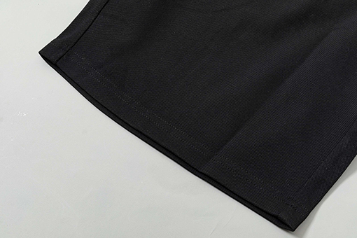 プラダ三角ロゴ付きバックポケット切り替え ロゴプリント 5分丈ショートパンツ