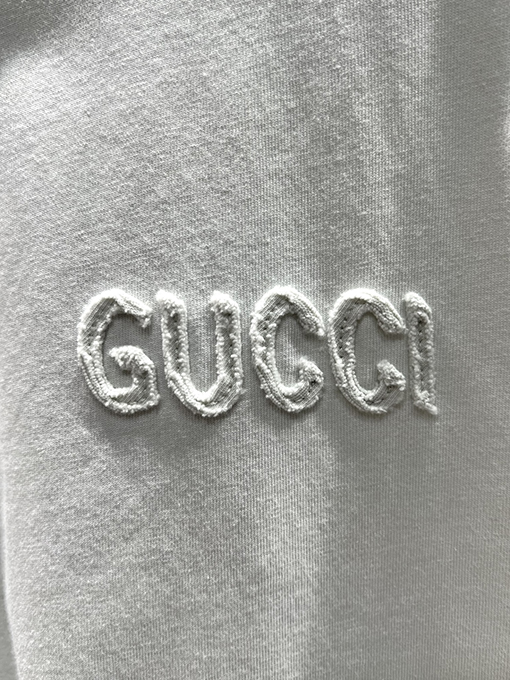 グッチスーパーコピー新作 ミニロゴワッペン刺繍 半袖Tシャツ