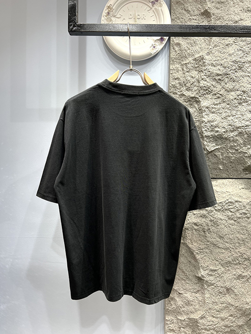 グッチスーパーコピー新作 ミニロゴワッペン刺繍 半袖Tシャツ