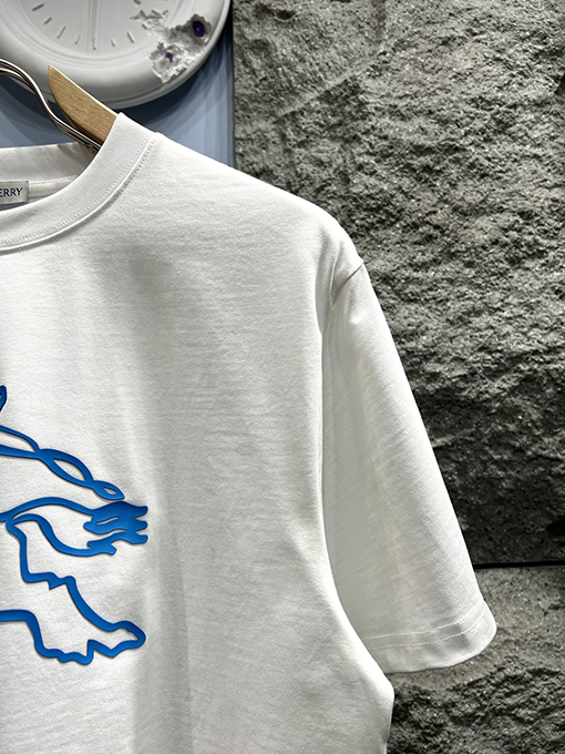 バーバリー新作 ウォーホースシリーズ 半袖Tシャツ