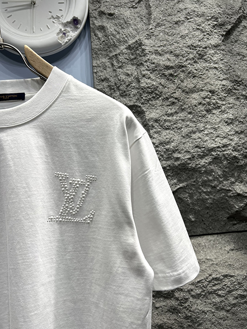 ルイヴィトンパールロゴレタリング 半袖Tシャツ