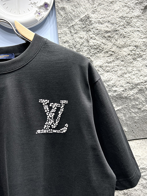 ルイヴィトンパールロゴレタリング 半袖Tシャツ