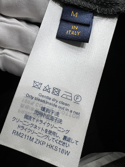 ルイヴィトンパールロゴレタリング 半袖Tシャツ