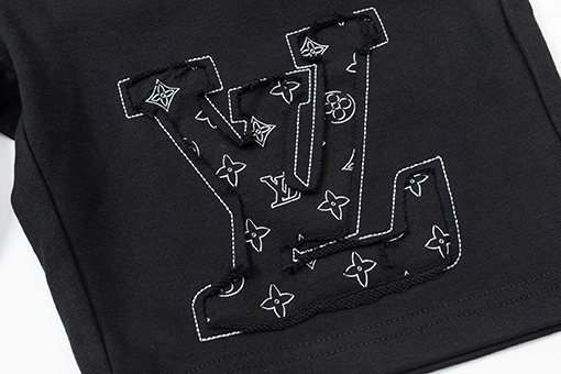 ルイヴィトンコピーダメージパッチ加工 ライン刺繍ロゴ ショートパンツ