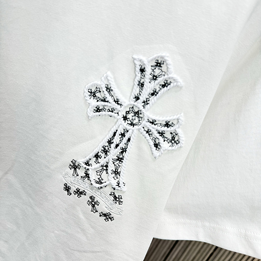 クロムハーツクルーネックTシャツ