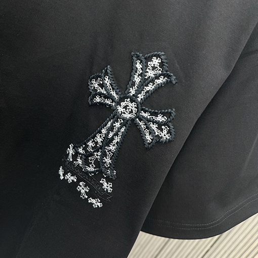 クロムハーツクルーネックTシャツ