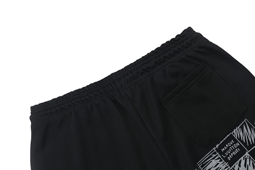 ルイヴィトンスーパーコピーチェック柄 ロゴ入り バックポケット付き ショートパンツ
