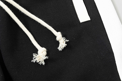 ロエベウェビングテープ付き ポケット刺繍ロゴ入り ショートパンツ