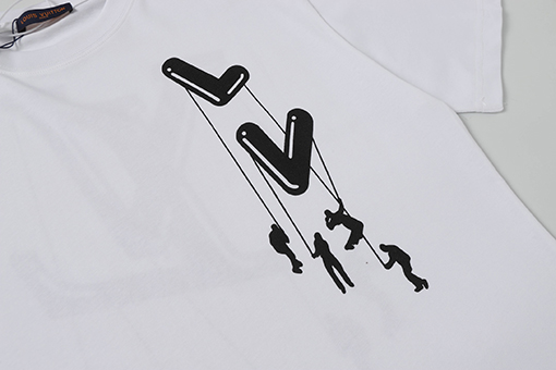 ルイヴィトンスーパーコピー25SS 新作 小さな飛行機プリント 半袖Tシャツ