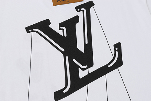 ルイヴィトンスーパーコピー25SS 新作 小さな飛行機プリント 半袖Tシャツ