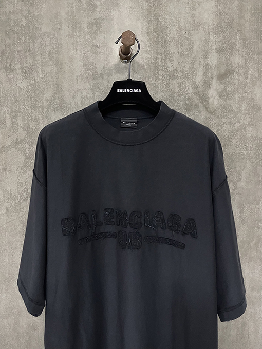 バレンシアガアップリケ刺繍 半袖Tシャツ
