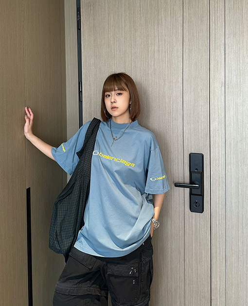 バレンシアガ25SS 新作 サークルロゴ 前後刺繍 半袖Tシャツ