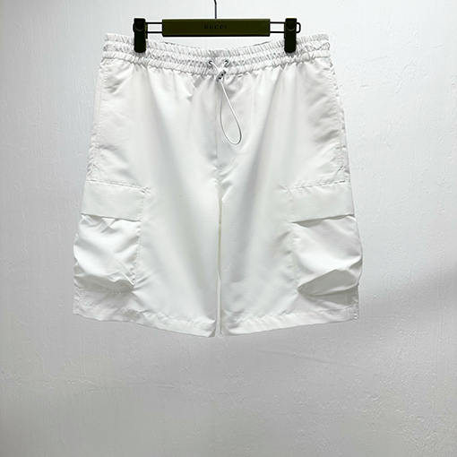 グッチスーパーコピービッグポケット レッド×グリーン プリントショートパンツ