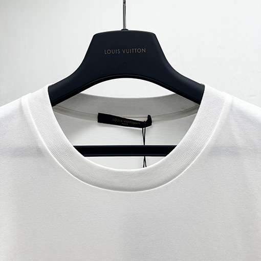 ルイヴィトン刺繍アルファベットロゴ 半袖Tシャツ
