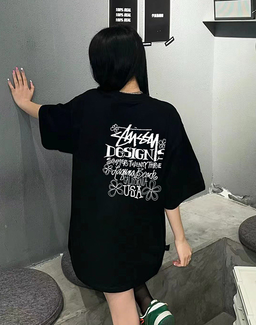 ステューシーフラワーレター クルーネック 半袖Tシャツ