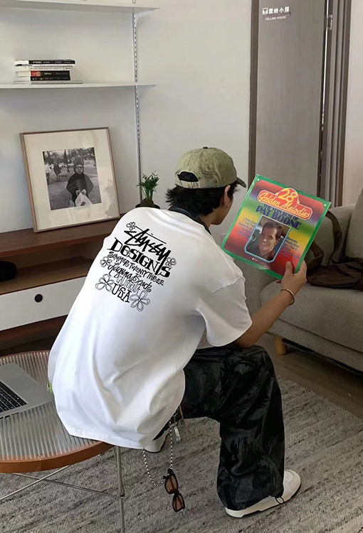 ステューシーフラワーレター クルーネック 半袖Tシャツ