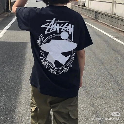 ステューシースーパーコピーバックプリント半袖Tシャツ