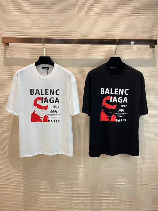 バレンシアガプリント半袖Tシャツ