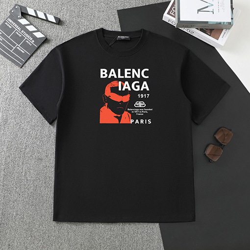 バレンシアガプリント半袖Tシャツ