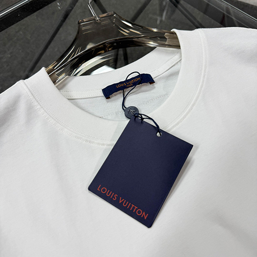 ルイヴィトンフロント刺繍半袖Tシャツ