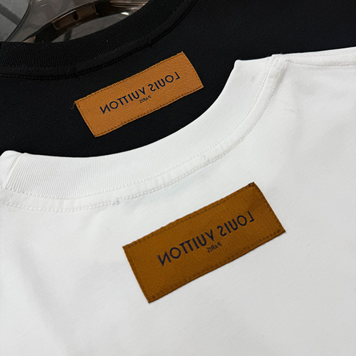 ルイヴィトンフロント刺繍半袖Tシャツ