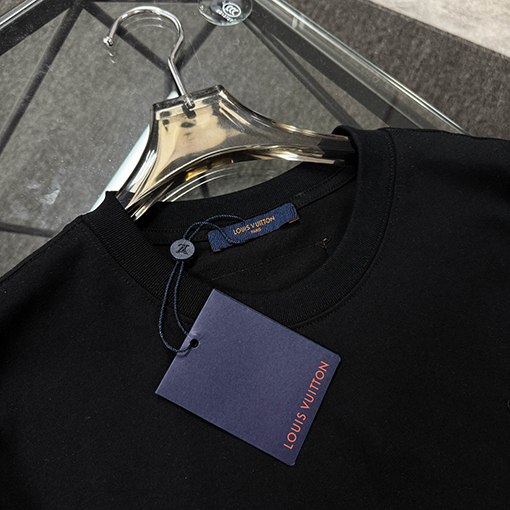 ルイヴィトンフロント刺繍半袖Tシャツ