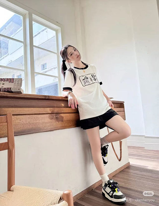ルイヴィトンコピーデジタルプリント半袖Tシャツ