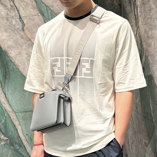 フェンディ25SS FFロゴプリント半袖Tシャツ