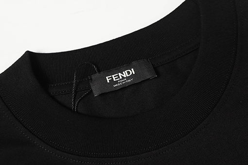 フェンディ25SS FFロゴプリント半袖Tシャツ