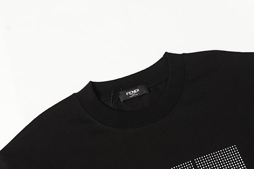 フェンディ25SS FFロゴプリント半袖Tシャツ