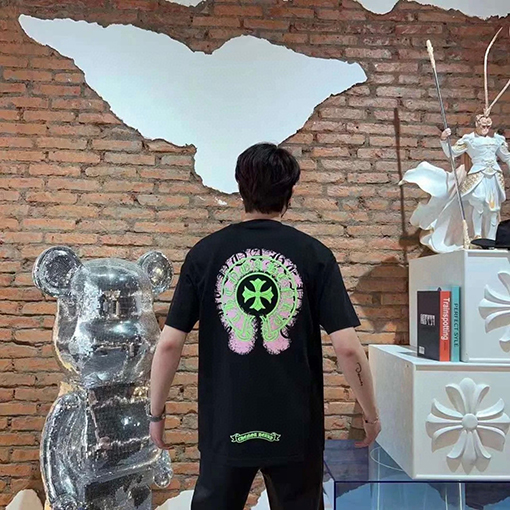 クロムハーツ梵字馬蹄プリント半袖Tシャツ