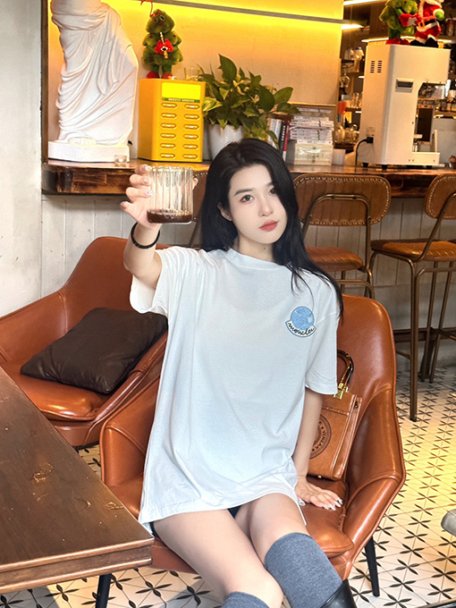 モンクレールコピータオル刺繍サインロゴ半袖Tシャツ