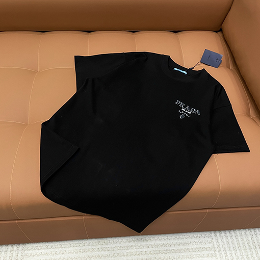 プラダロゴ字母入りクルーネックTシャツ