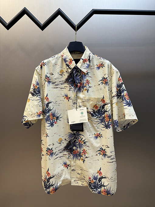 プラダHawaiiプリントシャツ