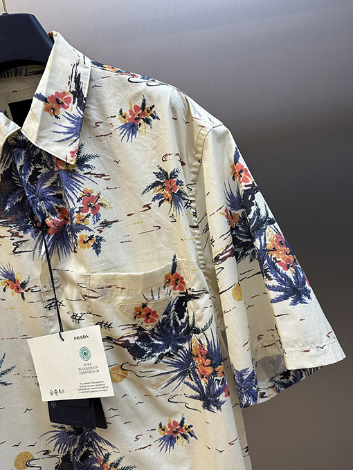 プラダHawaiiプリントシャツ