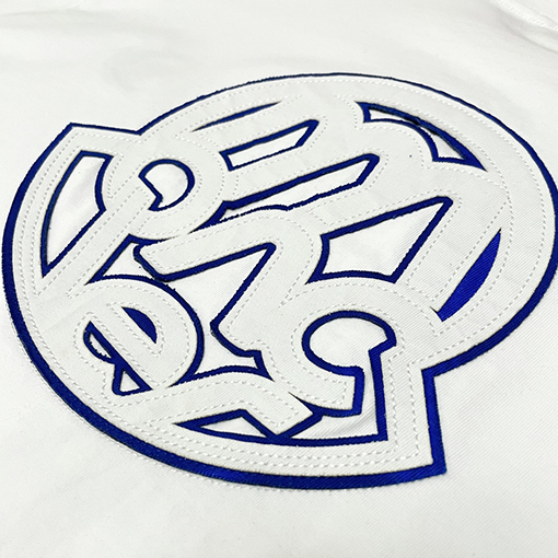 モンクレール 刺繍入りロゴ文字 クルーネック半袖Tシャツ