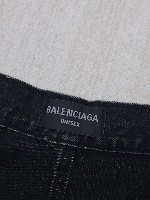 バレンシアガスーパーコピー baggyワイドレッグジーンズ