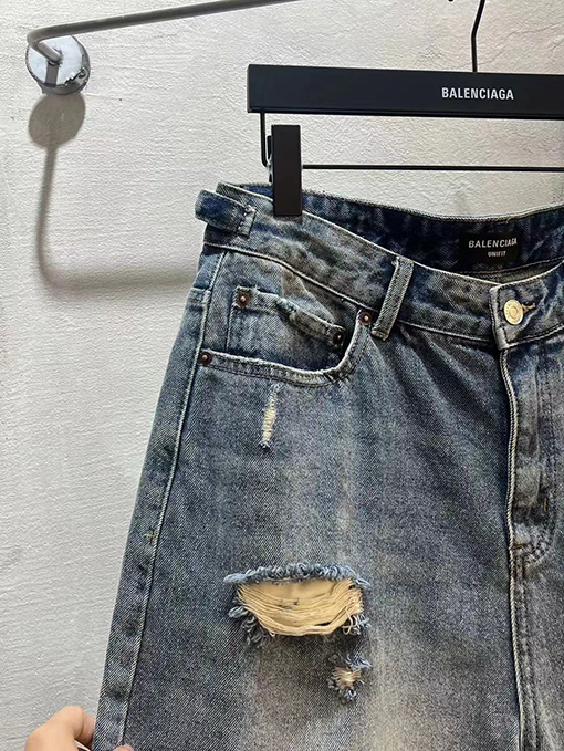 バレンシアガ新しい穴の開いたカジュアルなデニムパンツ