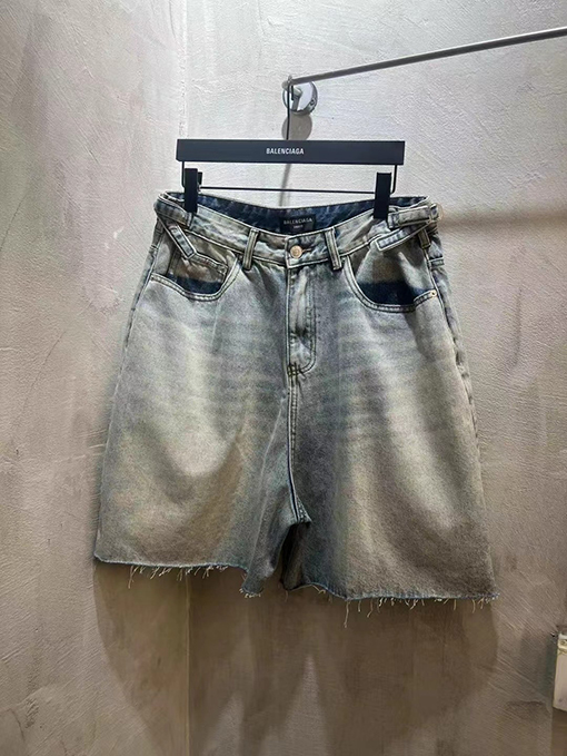 バレンシアガデニムパンツ