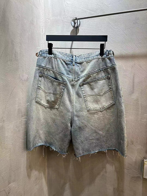 バレンシアガデニムパンツ