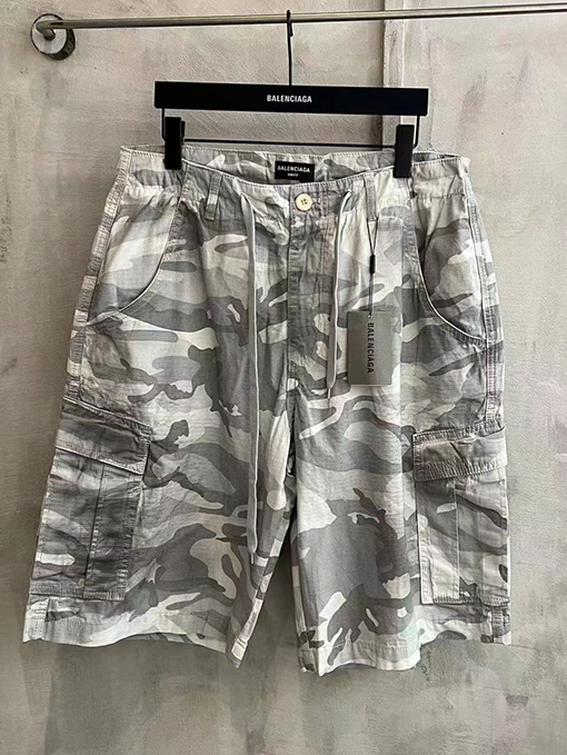 バレンシアガ汚れたペイントチェックコットンショーツ