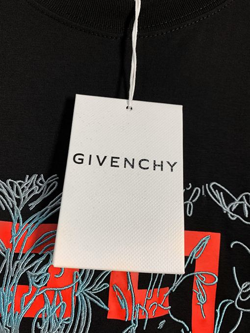 ジバンシイTOMOコラボ クルーネック半袖Tシャツ