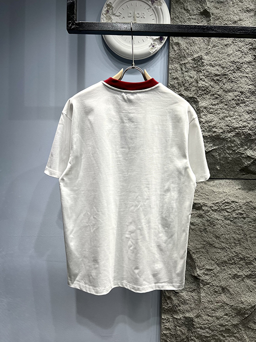 グッチワッペンロゴ付きクルーネック半袖Tシャツ