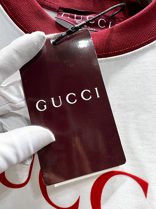 グッチワッペンロゴ付きクルーネック半袖Tシャツ