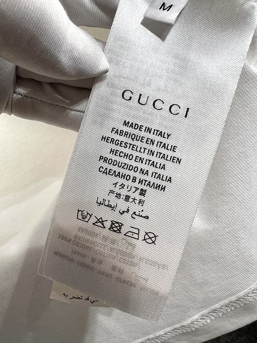 グッチワッペンロゴ付きクルーネック半袖Tシャツ