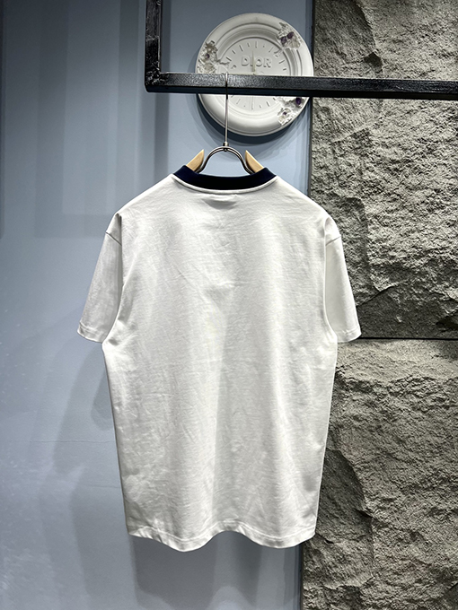 グッチワッペンロゴ付きクルーネック半袖Tシャツ